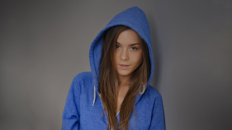 blouses, hood - clothing, hood, blouse, Lily C, Raisa, headshot, front view, hoodie, hairstyle, simple background, s, hoods, looking at viewer, blue clothing