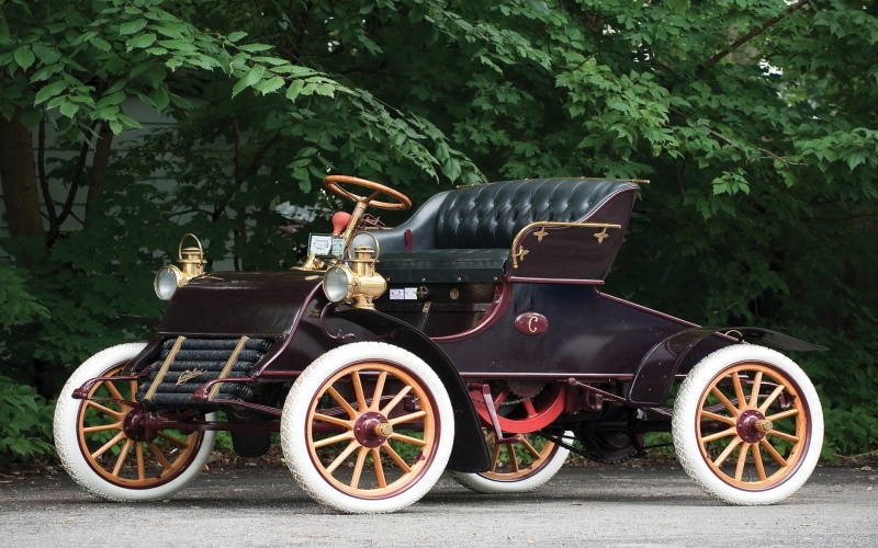 horse cart, car, wheel, mode of transportation, retro styled, tree, leaf, no people, 1080P, vintage, stationary, 1903 Cadillac, green color, plant part