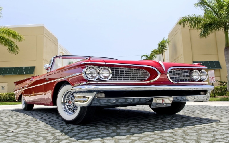 red cars, architecture, Pontiac, tree, vintage car, 1080P, car, mode of transportation, Oldtimer, old car, outdoors, stationary, motor vehicle, red, built structure