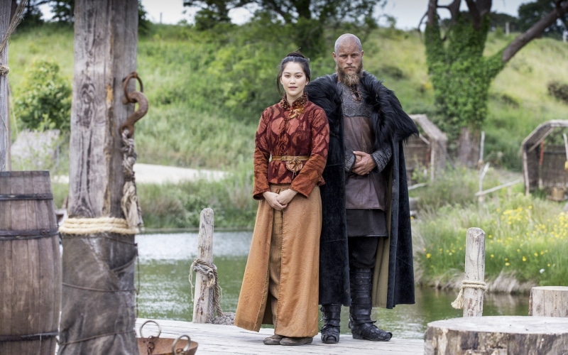 traditional clothing, travis fimmel dianne doan women men actor actress vikings tv series ragnar lodbrok yidu tv traditional clothing, standing, two people