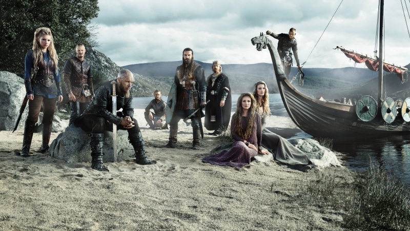 full length, group of people, adult, Rollo Lothbrok, cloud - sky, young men, Travis Fimmel, sky, boat, water, Katheryn Winnick, TV, land, 2K, real people