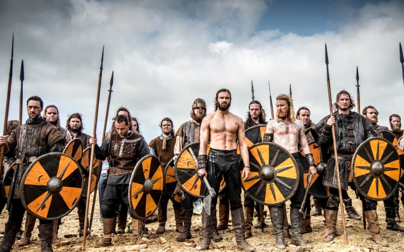 cloud - sky, sky, adult, 2K, shield, young adult, day, black, looking at camera, yellow, crowd, young men, Vikings, men, Vikings (TV series), Rollo Lothbrok