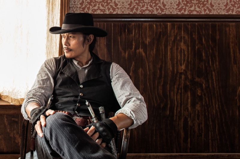 knives, Western, 2K, hat, gloves, Lee Byung-Hun, revolver, Lee Byeong Heon, vest, The Magnificent Seven, weapons, cowboy