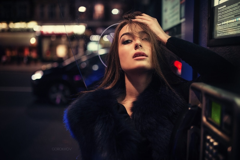 lifestyles, portrait, fur coats, nighttime, fashion, young women, woman, open mouth, 1080P, brown eyes, young adult, hair, front view, selective, black
