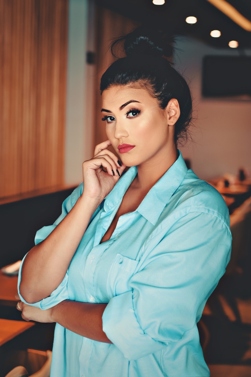 5K, photoshoot, casual clothing, leisure activity, woman, collared, hairdo, lifestyles, photo session, real people, one person, hair, beauty, model, young adult