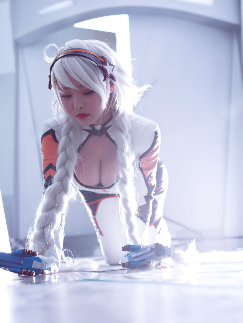 lifestyles, cosplay, innocence, 1080P, Guns Girl - School Day Z, looking, girls, childhood, table, women, portrait, costume, concentration, sport, real people