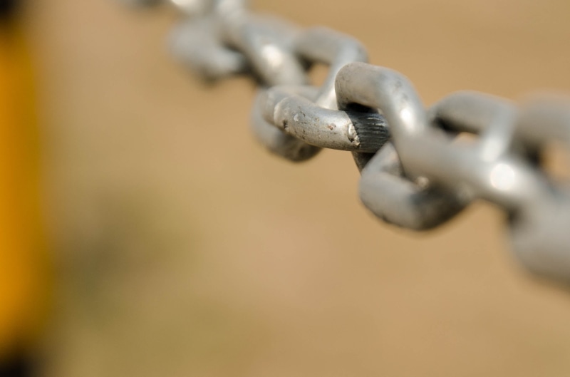 metal, shiny, shape, connection, focus on foreground, selective focus, single object, old, simplicity, safety, no people, nature, close-up, chain, silver colored