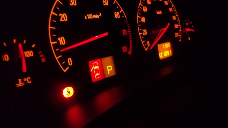 speedometer, close-up, motor vehicle, glowing, countdown, car, car interior, clock, indoors, no people, mode of transportation, number, control panel, night