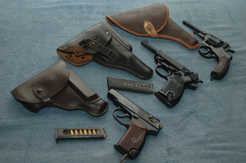 table, armed Forces, rifle, 1080P, weapons, no People, crime, variation, protection, security, government, gray, police Force, weapon, tool, black, choice