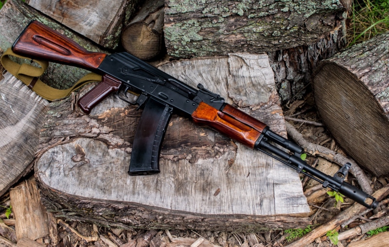 land, aggression, nature, outdoors, danger, violence, forest, army, military, timber, barrel, aiming, day, gun, high angle view, black, riflke, weapons