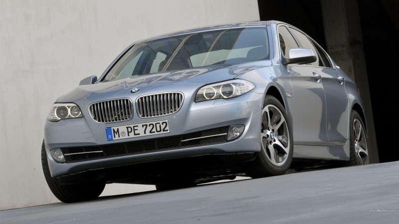 modern, front view, motor vehicle, silver colored, car, metal, wheel, vintage car, stationary, 1080P, no people, land vehicle, BMW Active, speed, mode of transportation