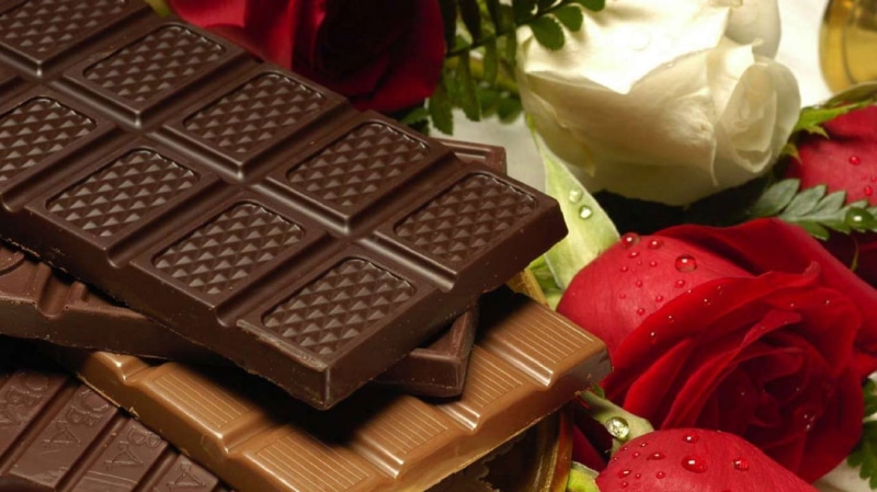 blossoms, valentine, candy, no people, valentines day - holiday, tasty, 1080P, plant, dessert, box, flower, flowering plant, roses, milk chocolate, dark