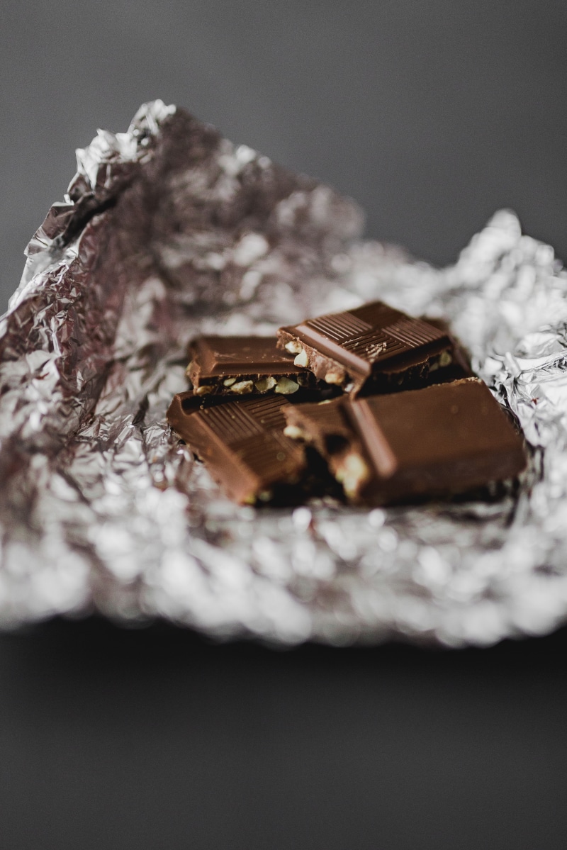 chocolate, confectionery, still life, chocolate bar, sweet, food, dark chocolate, ready-to-eat, brown, brownie, White, focus on foreground, close-up, luxury