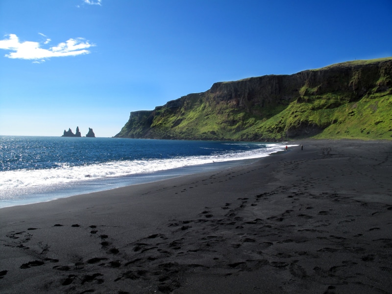famous, vik, iceland, seascape, horizon, landscape, horizon over water, mountain, europe, Vík Í Mýrdal, 2K, clear sky, volcanic, scandinavia, wave, black