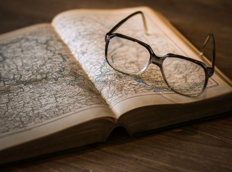 University, stack, Book, eyeglasses, History, Macro, Paper, School, Vintage, print, framed, close-up, eyewear, Atlas, publication, glass - material, bookshelf