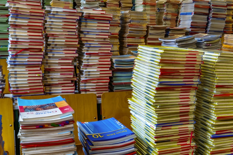 g8, title, book stack, shelf, in a row, know, book pages, library, literature, 5K, publication, read, collection, stack, choice, high school, no people