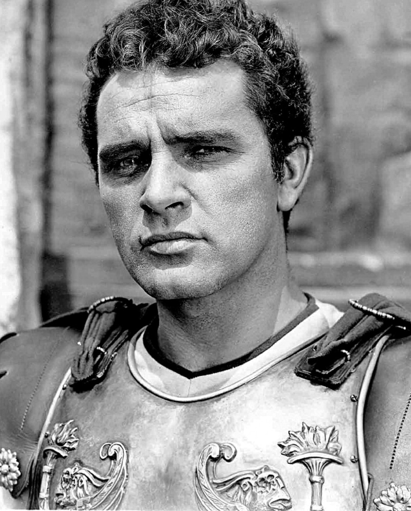 cinema, outdoors, looking away, characters, males, star, 1080P, portrait, lifestyles, actor, history, focus on foreground, looking, pierced, day, leisure activity