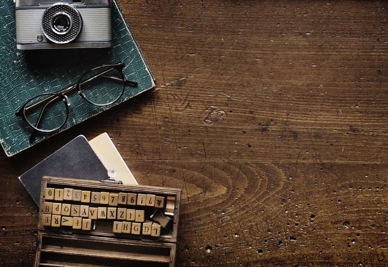 type, plant, 2K, style, papers, write, camera, machine, publish, still life, paper, technology, no people, wooden table, typewriter, roses, writer, wood
