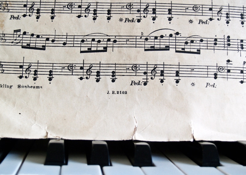 chord, musical equipment, close-up, backgrounds, sound, music notes, art, 2K, public domain, keys, orchestra, musical Symbol, classical Music, no people
