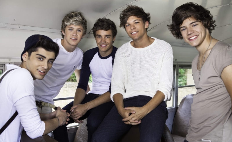 waist up, one, 2K, friendship, men, One Direction, people, young men, Others, young women, teenage boys, three quarter length, young adult, Boys, real people