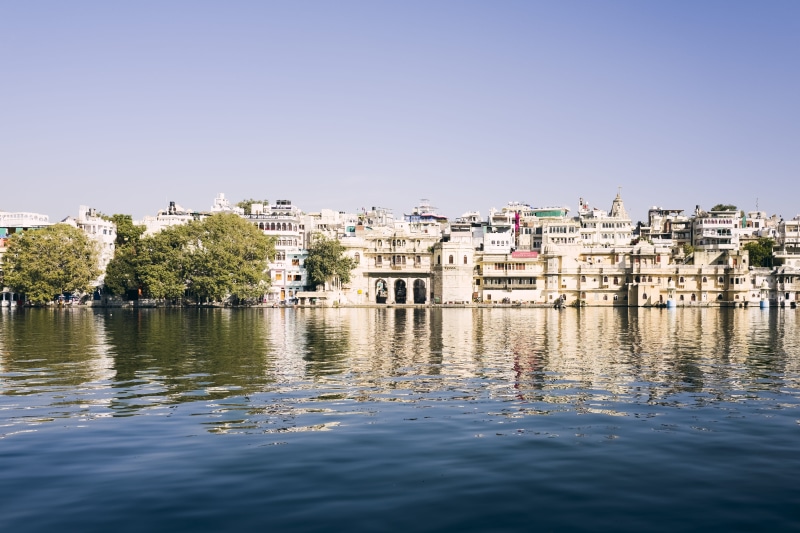 river, rippled, reflection, 4K, day, water, city, no people, rajasthan, building exterior, architecture, copy space, trees, lake, building, outdoors, nature