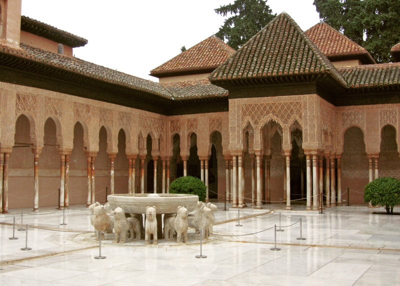 architecture, 4K, tiled floor, Alhambra, nature, al andalus, Granada, reflection, stone, the past, city, luxury, Spain, roof, fortress complex, architectural column