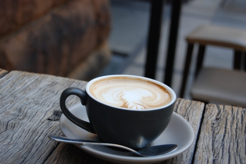 coffee shop, drink coffee, café au lait, table, latte, caffeine, close-up, 4K, focus on foreground, break, frothy drink, wood - material, cappuccino, out