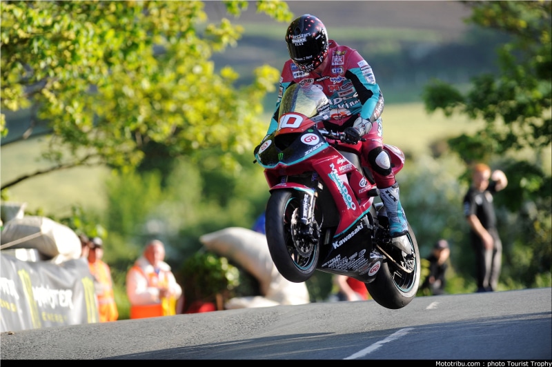 safety, day, racing, focus on foreground, people, sports, sunlight, sports race, bike, sports helmet, helmet, black, men, headwear, land vehicle, Tourist Trophy 