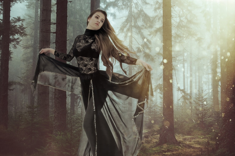 young women, nature, woodland, hairstyle, forest, beauty, beautiful woman, plant, girl, fantasy, front view, leisure activity, lifestyles, magic, dark