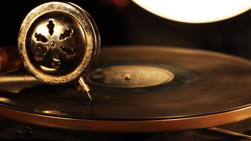 the past, antique, retro styled, arts culture and entertainment, technology, 2K, no people, spinning, single object, equipment, music, history, nightlife