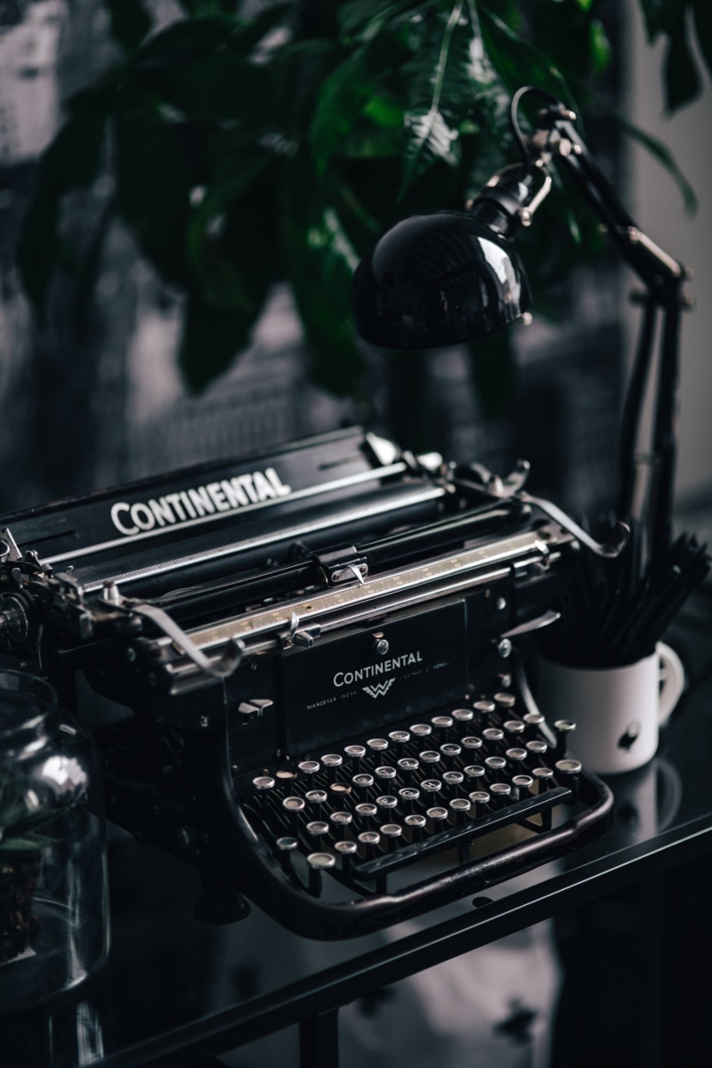 technology, day, old-fashioned, equipment, vintage, typing, retro, analog, black color, close-up, journalist, writing, author, still life, nostalgia, machinery