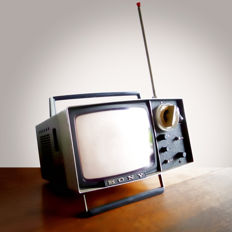old-fashioned, television Set, obsolete, electrical equipment, indoors, technology, objects/Equipment, 2K, no people, single Object, broadcasting, device screen