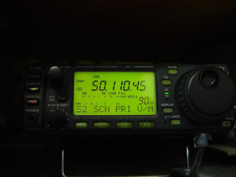 car, public domain, audio Equipment, clock, technology, digital, close, control Panel, photos, day, electrical Equipment, green color, Close up, tech, dashboard