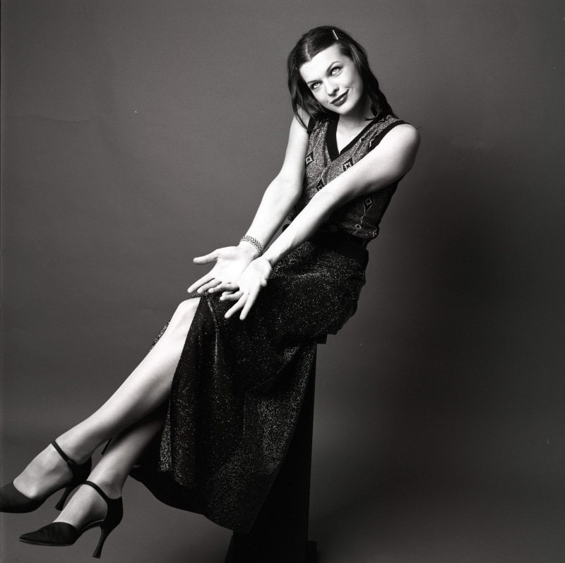 girls, jovovich, milla, cuffs, bound, heels, x, art, high, hot, Milla Jovovich, people, high heels, kneeling, 2K, hd