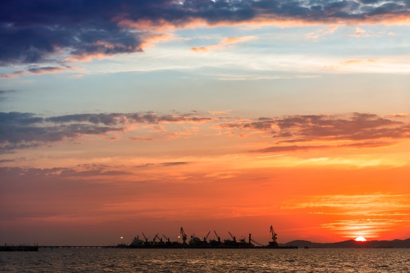 closing, environment, horizon over water, energy, day, ocean, industry, to go, boats, clouds, business, scenics - nature, no people, machinery, ships, vibrant