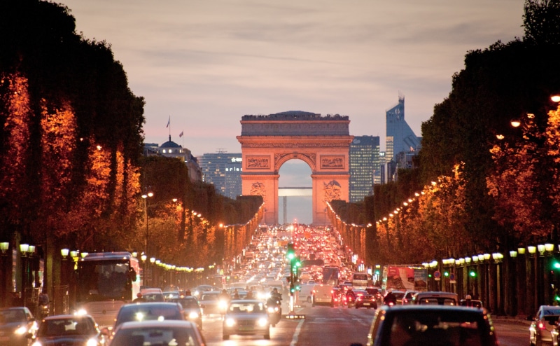 triumphal arch, built structure, transportation, building exterior, motion, elysees, no people, sky, monument, car, Avenue des Champs Elysees, city, triompe