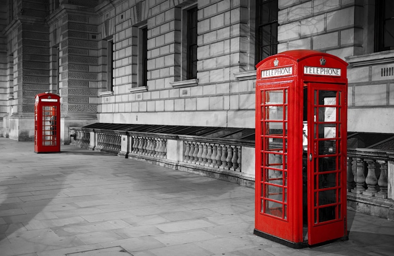 1080P, architecture, photo, building exterior, street, booth, built structure, phone, sidewalk, technology, outdoors, footpath, text, day, telephone booth