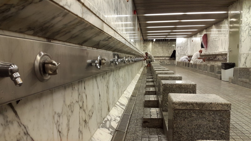 transportation, madinah, medina, direction, wall - building feature, day, ceiling, connection, masjid nabawi, railing, masjid, prayers, in a row, ramadhan