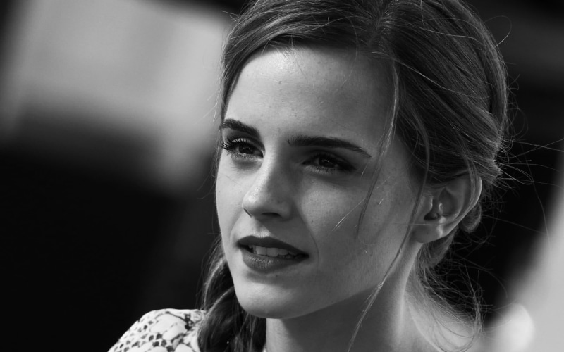 actress, real people, 1080P, young women, human face, depression - sadness, one person, focus on foreground, women, lifestyles, young adult, face, braids
