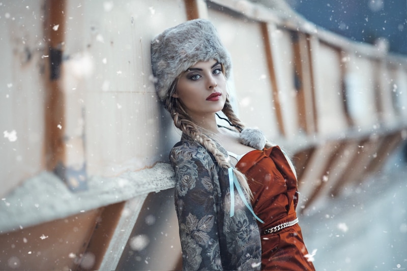 snow, real people, hat, standing, adult, beautiful woman, young adult, warm clothing, snowing, clothing, extreme weather, women, hairstyle, hair, Alessandro Di Cicco