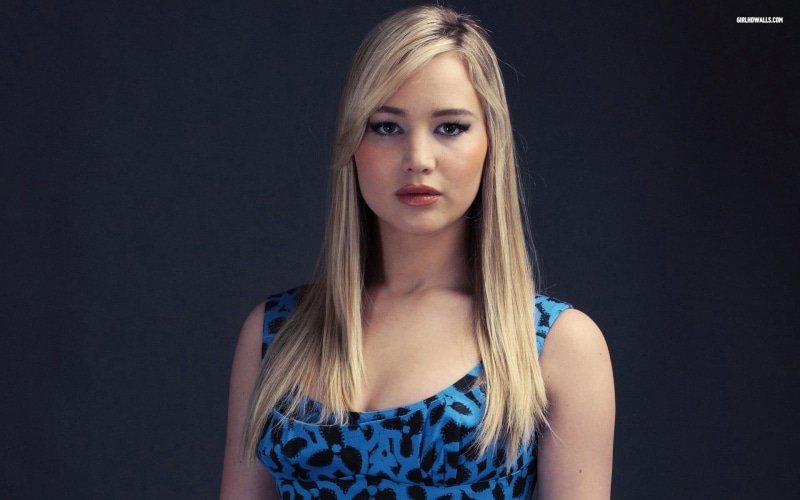 actress, indoors, 1080P, fashion, long hair, young adult, blue clothes, blond hair, one person, front view, contemplation, adult, portrait, women, black background