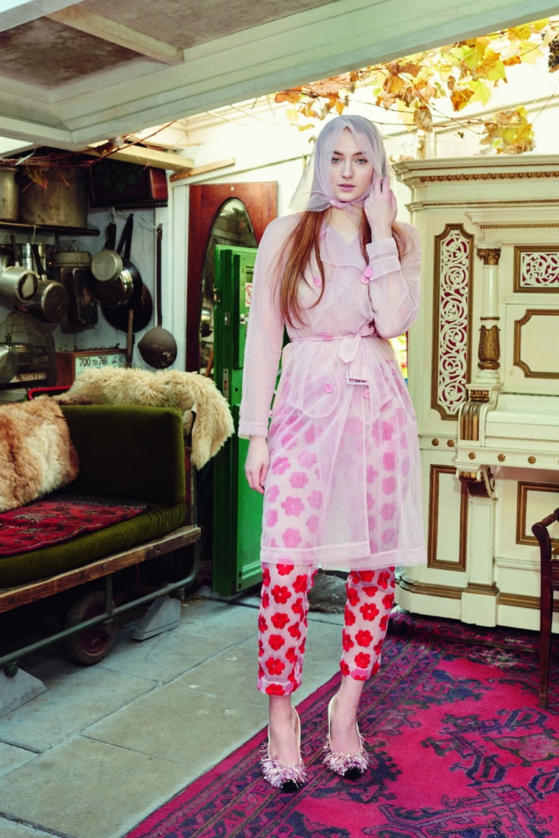 redhead, standing, long hair, real people, full length, one person, indoors, girls, child, pink color, blue eyes, childhood, hair, looking at camera, Sophie Turner
