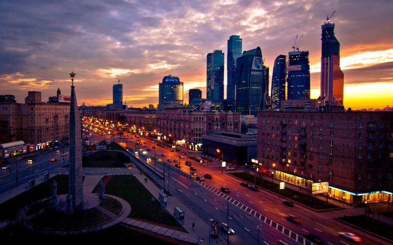 car, capital, sunset, monuments, building, skyscraper, Moscow, lights, town square, Russia, cranes (machine), cityscape, 2K, road, clouds, street, architecture