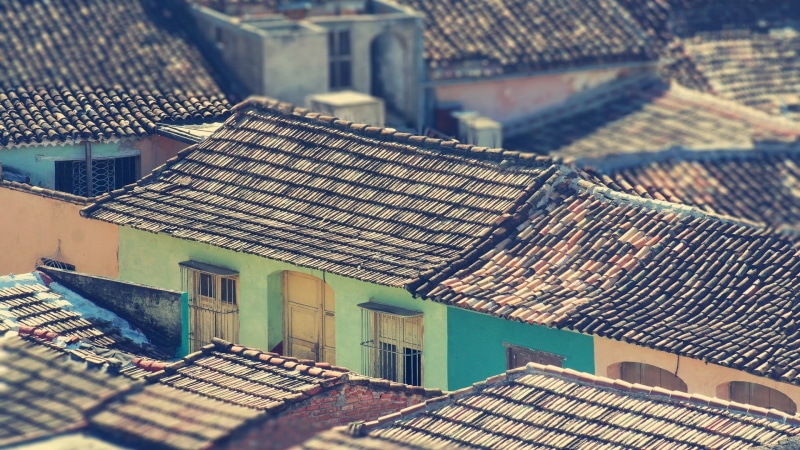 urban, built structure, day, architecture, no people, city, town, window, shingles, sunlight, favela, nature, rooftops, residential district, roof, pattern