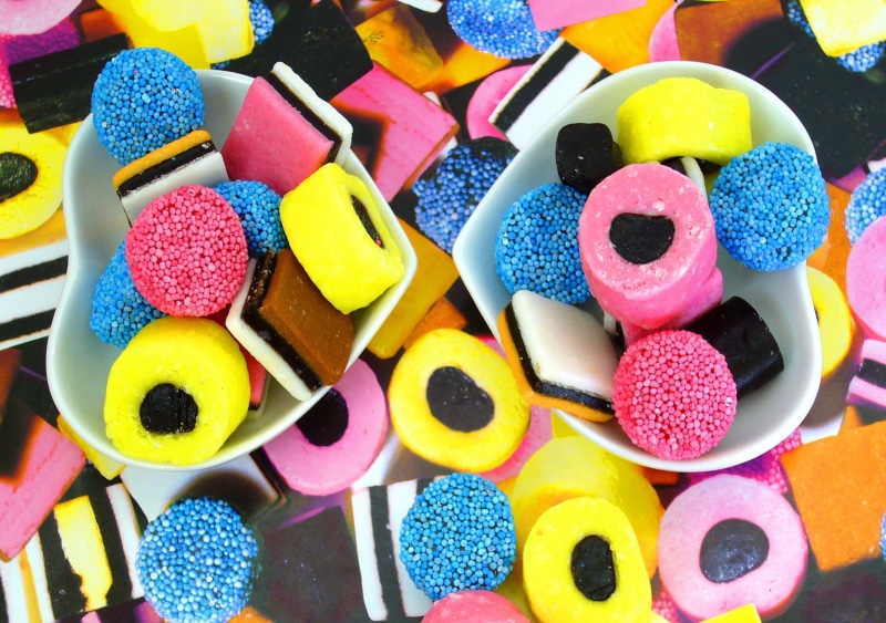 chewy, temptation, directly above, snack, 2K, indulgence, sweets, yellow, multi colored, high angle view, unhealthy, pieces, photo, food and drink, large group of objects