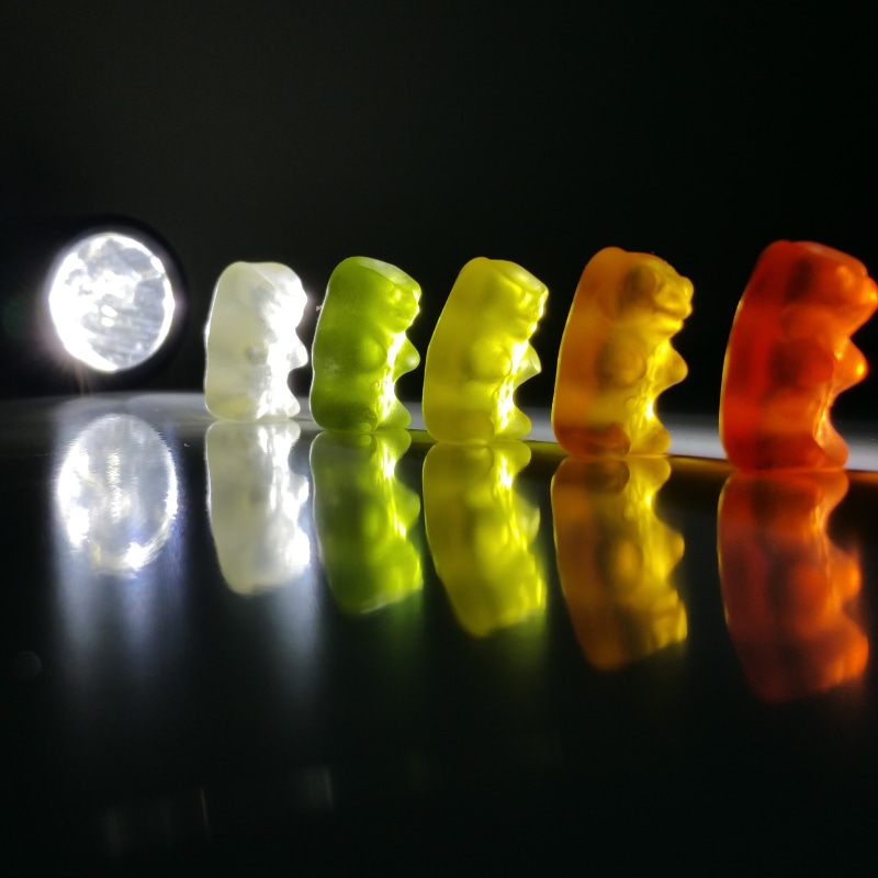 bear, indoors, human limb, gummibärchen, fruit jelly, body part, haribo, hand, human finger, human hand, 2K, side by side, nature, men, yellow, finger