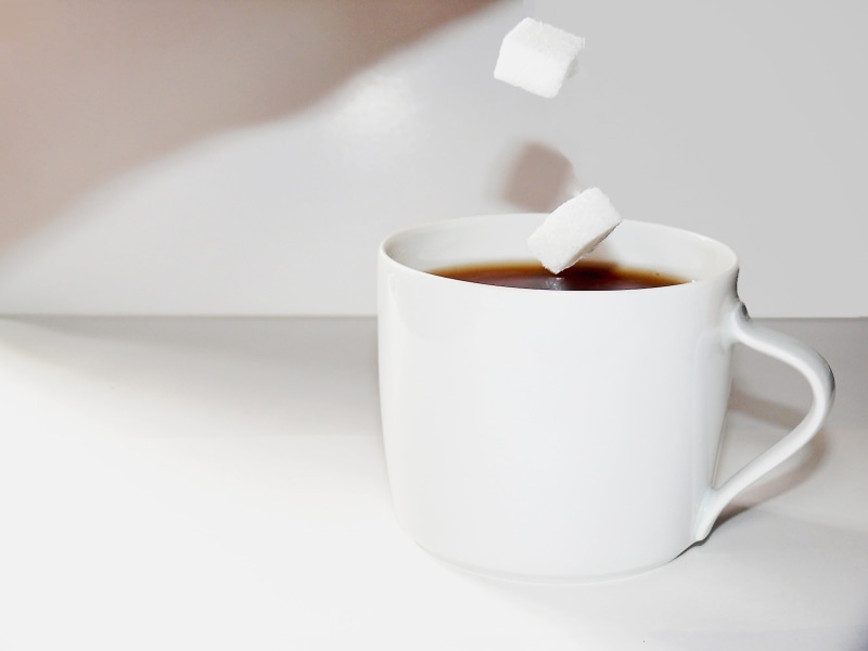 freshness, break, spoon, tea cup, candy, white, indoors, teacup, non-alcoholic beverage, breakfast, ceramic, tasty, refreshment, milk, food and drink, foam