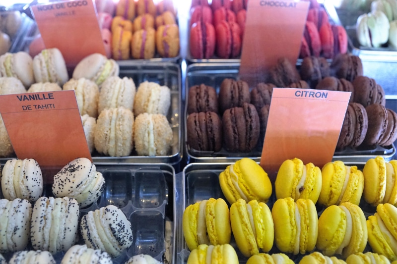 fruit, sugared, no people, candy, mouth, nutrition, market stall, filled, for sale, communication, luck, pentecost, creative, retail, reward, market, sugar-