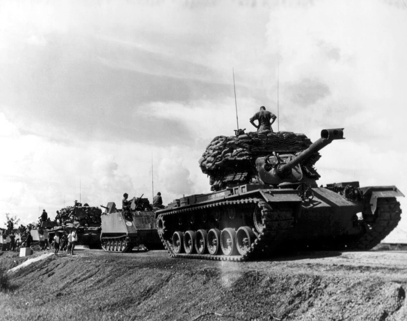 photos, conflict, cannon, 720P, cloud - sky, mobile warfare, vietnam, black And White, group of people, outdoors, troops, sky, public domain, day, crowd