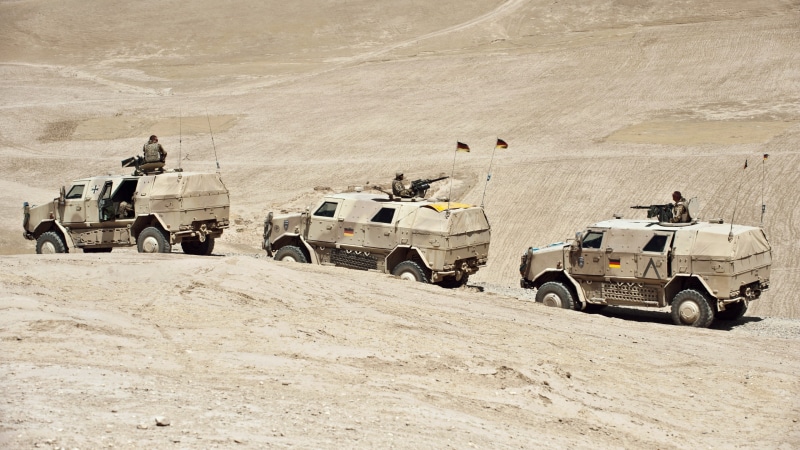 MPPV PC, 4K, infantry mobility vehicle, KMW, daytime, Afghanistan, Bundeswehr, three, photo, trucks, dessert, beige, convoy, battle, ATF Dingo